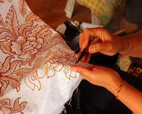 tohpati-village-batik-art-bali-golden-tour