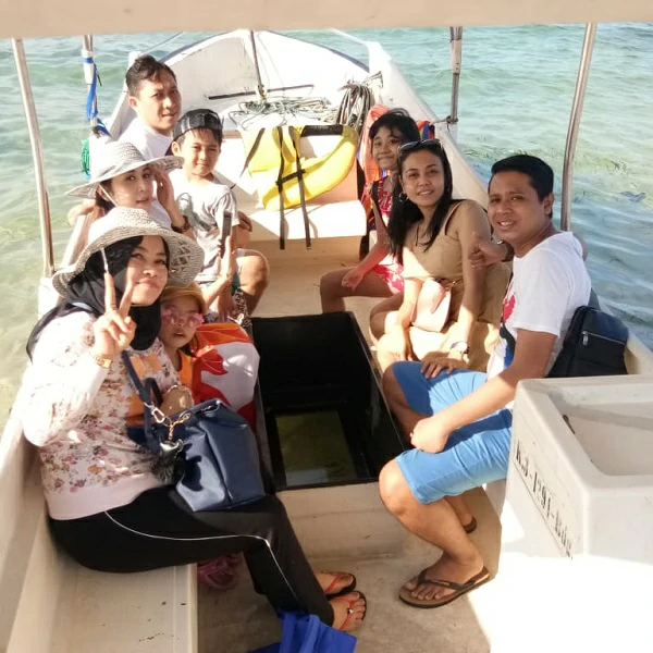 bali-glass-bottom-boat-3