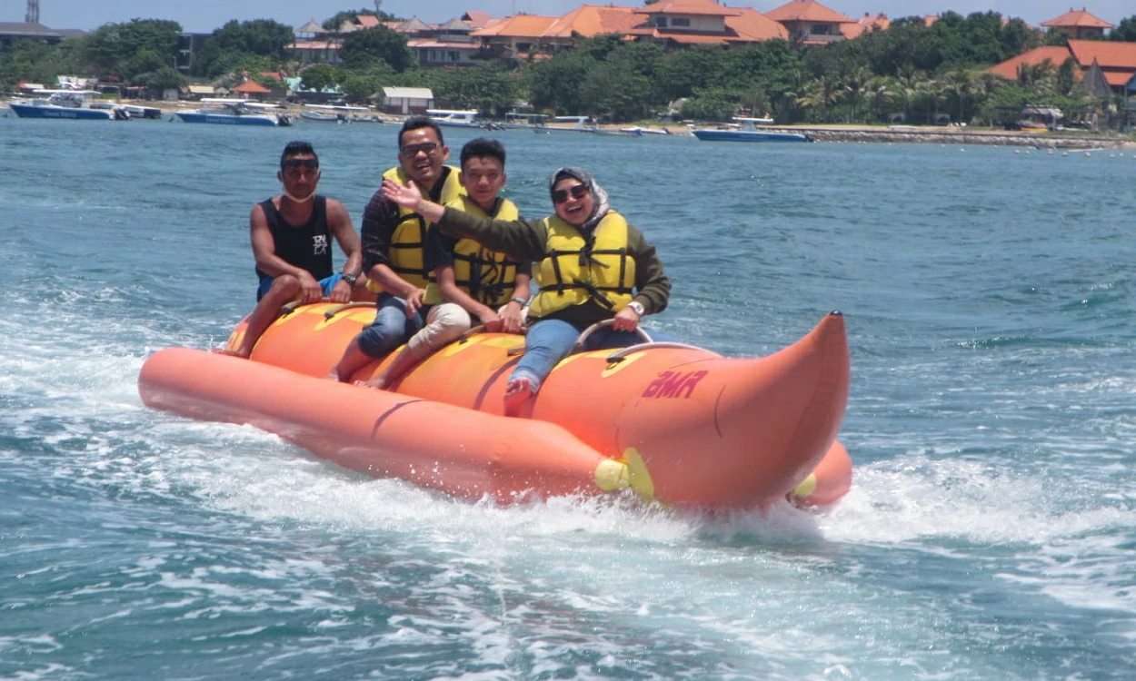 bali-water-sports-banana-boat