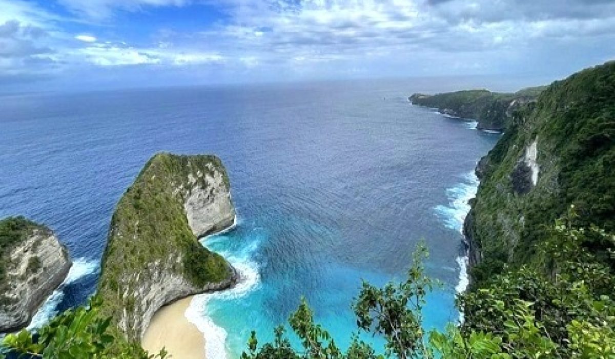 kelingking-beach-nusa-penida